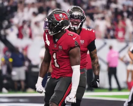 Last-Minute Baker Mayfield Magic Delivers Thrilling Victory Against Houston Texans